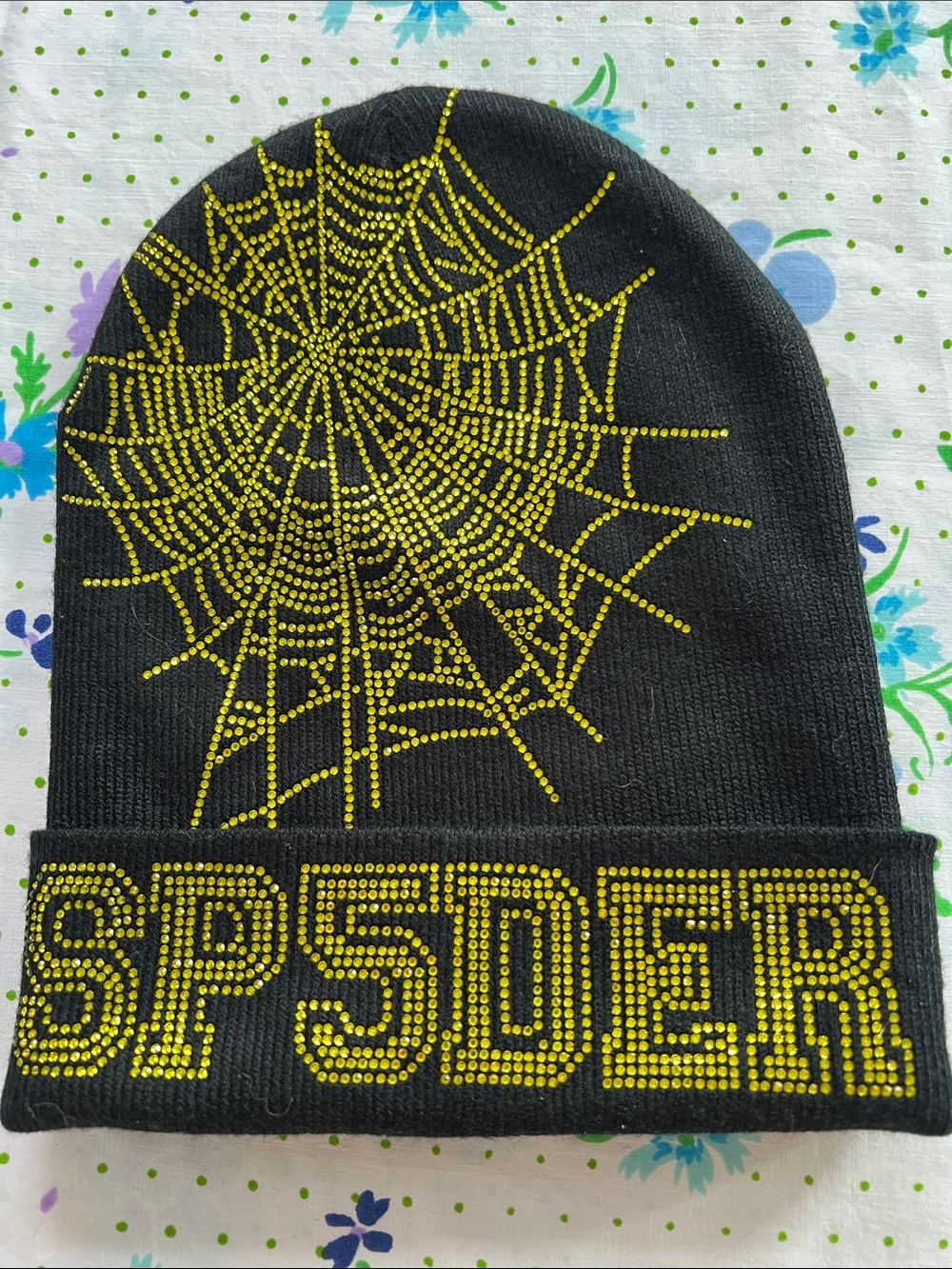 SP5DER - Rhinestone Beanie Hat Yellow/Black